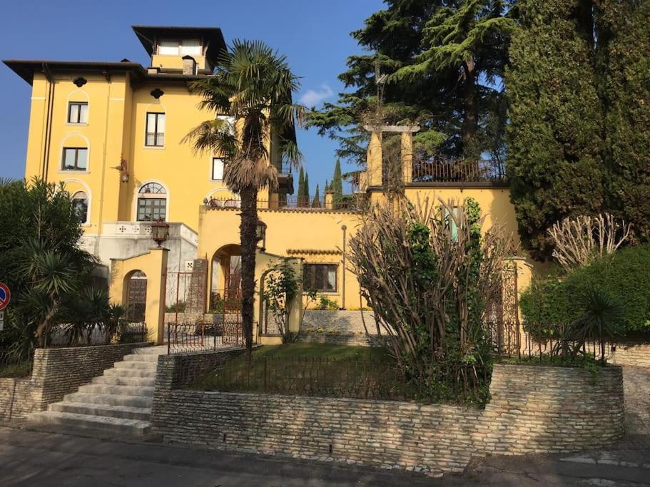 Villa Callas Divina Сирмионе Екстериор снимка