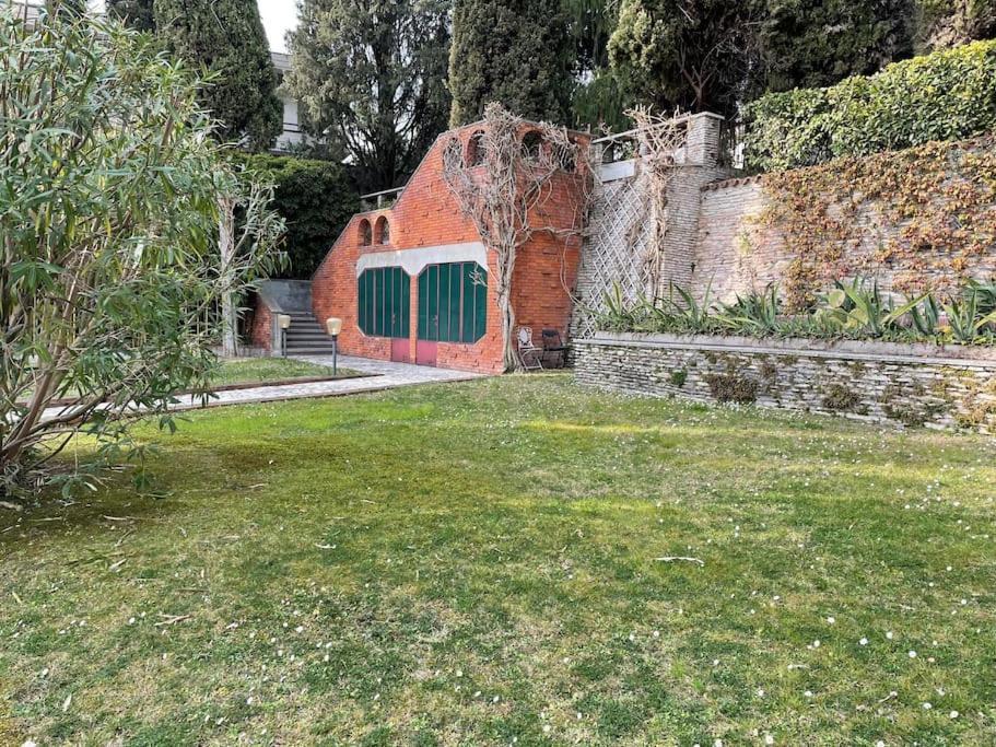 Villa Callas Divina Сирмионе Екстериор снимка