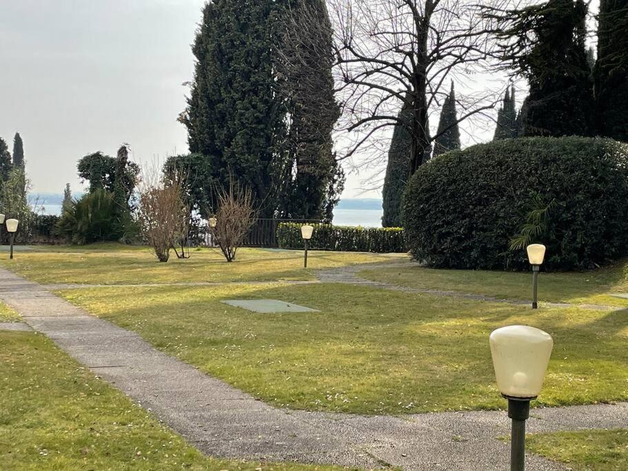 Villa Callas Divina Сирмионе Екстериор снимка